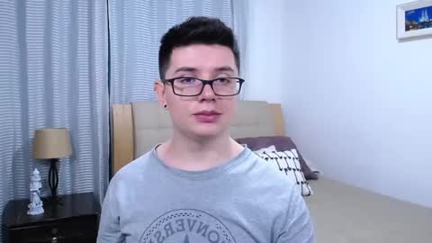 Snapshot of kevinhunts chatting on March 2, 2026, 6:37 pm Kevin online show from March 2, 2026, 6:37 pm