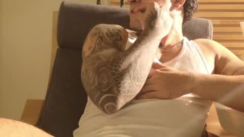 Kevin online show from April 11, 2026, 11:42 pm