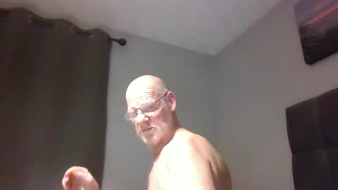 Snapshot of kevlooking4sez chatting on December 31, 2024, 3:45 am kevlooking4sez online show from December 31, 2024, 3:45 am