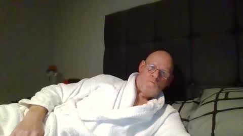 Snapshot of kevlooking4sez chatting on February 8, 2025, 11:24 pm kevlooking4sez online show from February 8, 2025, 11:24 pm