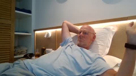 kevlooking4sez online show from August 2, 2026, 4:05 pm
