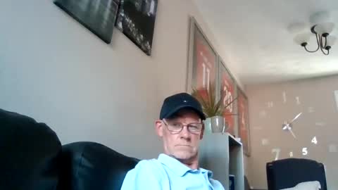 kevlooking4sez online show from August 6, 2026, 4:09 pm