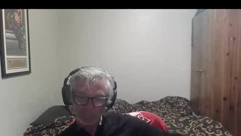 Snapshot of kevwestunder9696 chatting on October 26, 2025, 12:44 pm kevwestunder9696 online show from October 26, 2025, 12:44 pm