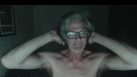 Snapshot of kevwestunder9696 chatting on November 15, 2025, 11:18 am kevwestunder9696 online show from November 15, 2025, 11:18 am