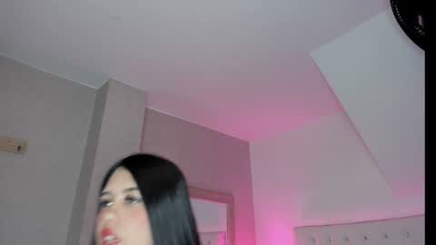 keyla  ross online show from December 9, 2024, 8:01 pm