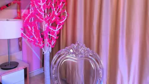 Snapshot of keyla_noa chatting on February 4, 2026, 7:20 pm Keyla noa online show from February 4, 2026, 7:20 pm