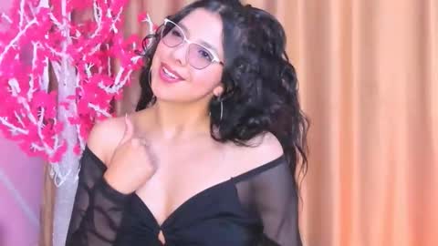 Snapshot of keyla_noa chatting on February 6, 2026, 7:39 pm Keyla noa online show from February 6, 2026, 7:39 pm