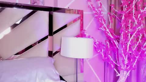 Keyla noa online show from May 19, 2026, 11:38 am