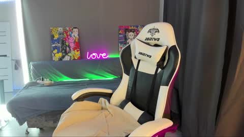 Snapshot of keyli_ink chatting on October 3, 2025, 10:01 am Keyli online show from October 3, 2025, 10:01 am