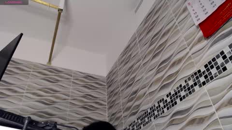 khloe33 online show from December 5, 2025, 6:44 am