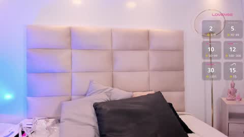 KHLOE online show from December 17, 2024, 2:33 pm