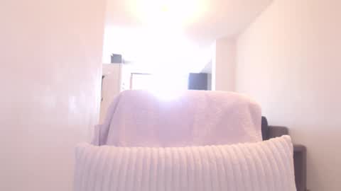 Khloe online show from September 24, 2025, 10:51 am