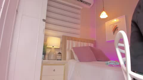 khloe_sweeet online show from September 9, 2025, 11:32 am