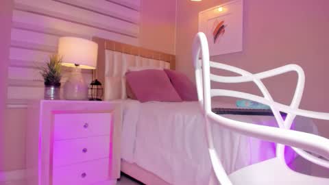 khloe_sweeet online show from September 11, 2025, 11:32 am