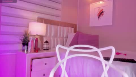 khloe_sweeet online show from October 2, 2025, 11:39 am