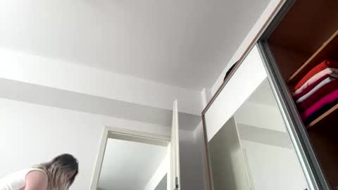 Snapshot of khloekross chatting on February 20, 2026, 9:54 am khloekross online show from February 20, 2026, 9:54 am