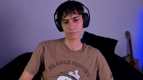 khozler_ online show from February 8, 2025, 6:33 am