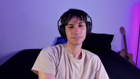 khozler_ online show from February 11, 2025, 5:37 am