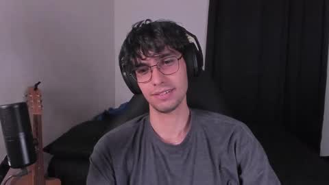 khozler_ online show from September 15, 2025, 5:18 am