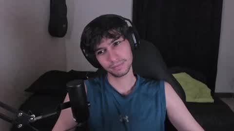 khozler_ online show from September 26, 2025, 1:42 am