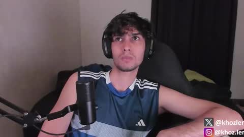 khozler_ online show from October 15, 2025, 2:11 am