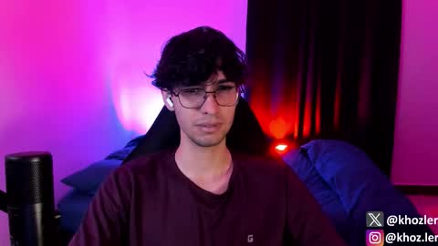 khozler_ online show from November 15, 2025, 2:20 am