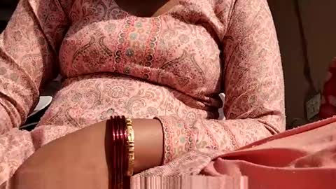 khushisinghh online show from January 14, 2025, 7:06 am