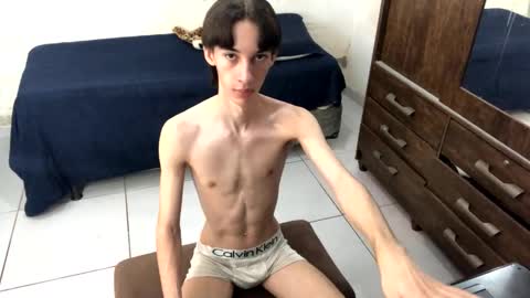 kiantwink online show from December 12, 2024, 6:14 am