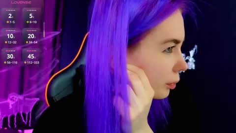 Snapshot of kiara_dream chatting on November 3, 2025, 9:05 pm Kira online show from November 3, 2025, 9:05 pm