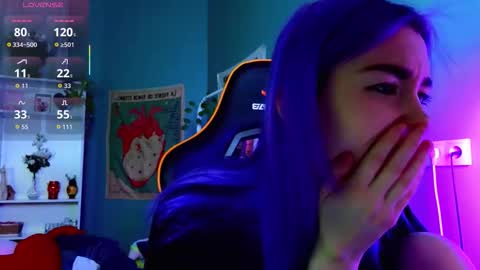 Kira online show from November 14, 2025, 10:40 pm