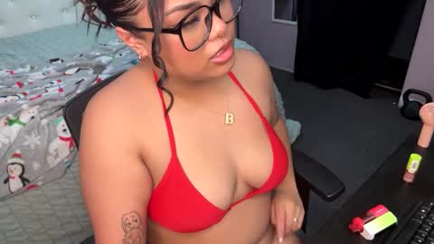 kiaradanielaxx online show from September 24, 2025, 2:37 am