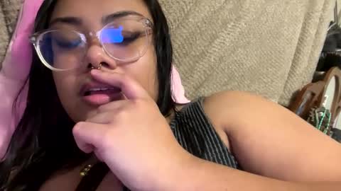 kiaradanielaxx online show from October 8, 2025, 7:06 am