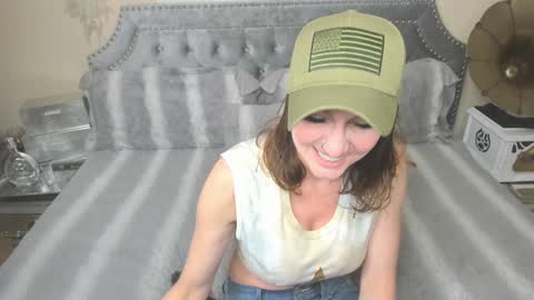 Snapshot of kiarose chatting on January 29, 2025, 5:40 am Kia Rose online show from January 29, 2025, 5:40 am
