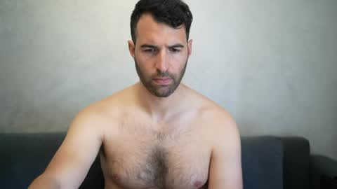 Manu online show from April 1, 2026, 11:11 am