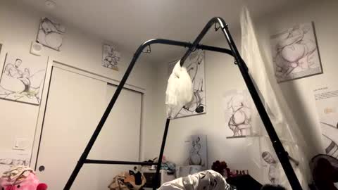 Snapshot of kibrombariu45 chatting on December 28, 2024, 12:56 pm HunneysPlayRoom online show from December 28, 2024, 12:56 pm