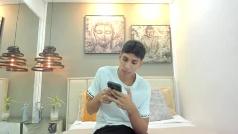 Kieran Derek online show from December 21, 2025, 2:19 am