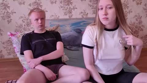 Snapshot of kii_wii chatting on September 10, 2025, 10:15 am Stacy and Edward online show from September 10, 2025, 10:15 am