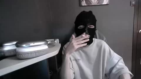 Snapshot of kiki_lo chatting on October 19, 2025, 3:07 am Kiki lo online show from October 19, 2025, 3:07 am