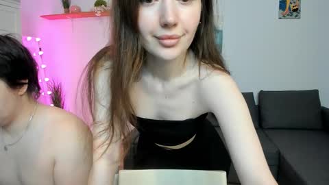 Snapshot of kiki_mcflurry chatting on October 14, 2025, 7:47 pm PavelPolly online show from October 14, 2025, 7:47 pm