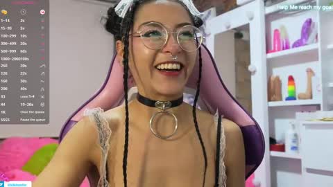 Snapshot of kikilepetite chatting on February 13, 2025, 9:06 pm kiki online show from February 13, 2025, 9:06 pm