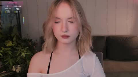 Kiki online show from September 21, 2025, 10:22 pm