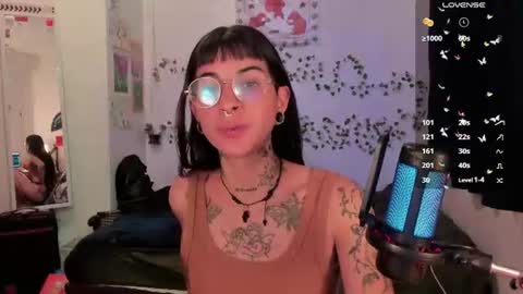Bella online show from June 23, 2026, 4:32 am