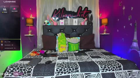 Snapshot of kilian_hot chatting on January 16, 2025, 7:28 am Kilian online show from January 16, 2025, 7:28 am