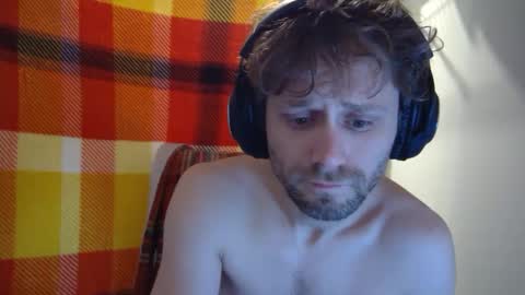 Just a guy that likes to stroke my cock online show from December 27, 2024, 2:43 pm