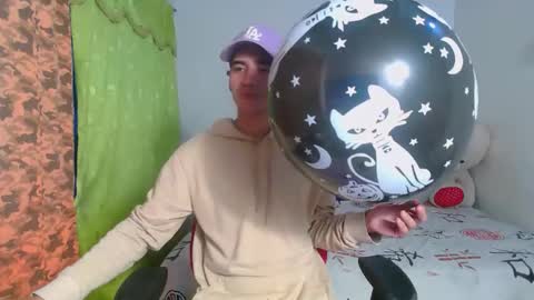 Snapshot of kilyan_ chatting on October 17, 2025, 10:45 pm jahn online show from October 17, 2025, 10:45 pm