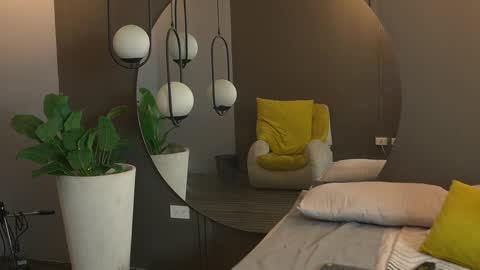 Kim online show from October 6, 2025, 12:57 pm