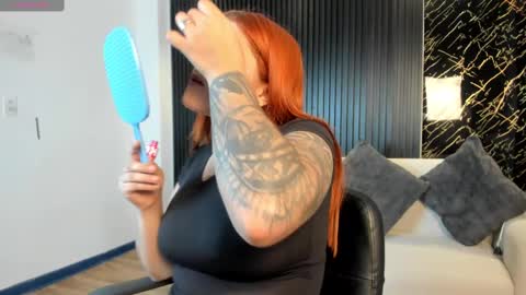 Snapshot of kim_brown_ chatting on March 7, 2025, 12:34 pm Kim online show from March 7, 2025, 12:34 pm