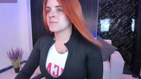 Snapshot of kim_brown_ chatting on September 10, 2025, 12:27 pm Kim online show from September 10, 2025, 12:27 pm