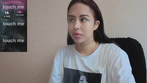 Snapshot of kim_brownie chatting on July 9, 2026, 4:00 pm Kim online show from July 9, 2026, 4:00 pm