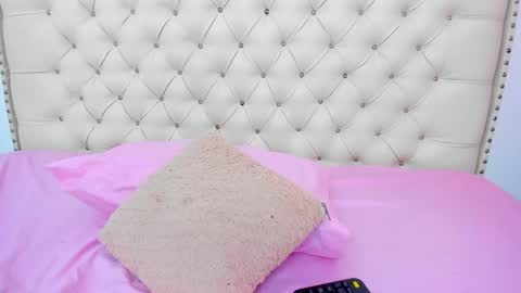 Snapshot of kim_eli chatting on February 1, 2025, 7:44 pm kim_eli online show from February 1, 2025, 7:44 pm